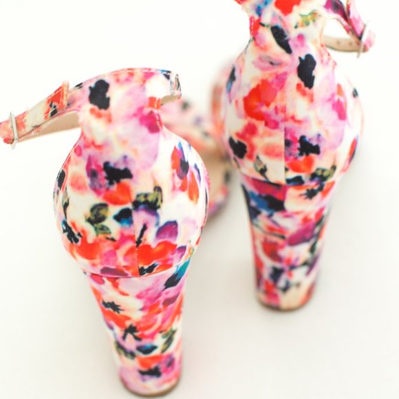 Madden Girl Sandals - Picture 10 of 11